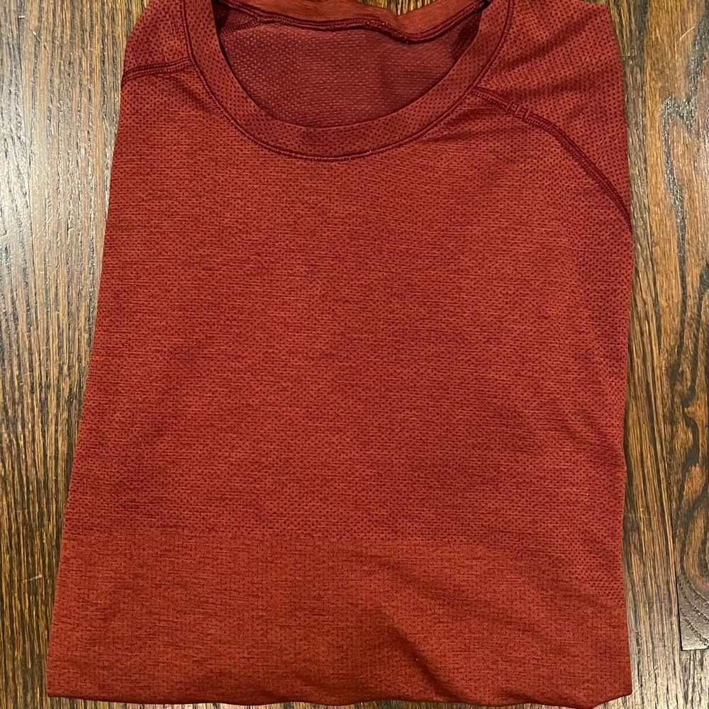 Lululemon mens L long sleeve running shirt